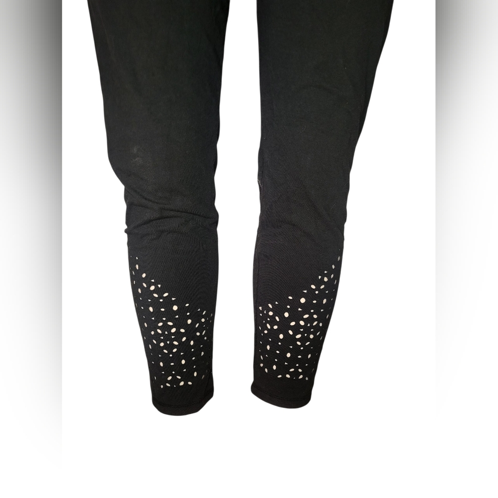 Victoria's Secret Black Leggings with Cutout Design - Picture 5 of 8
